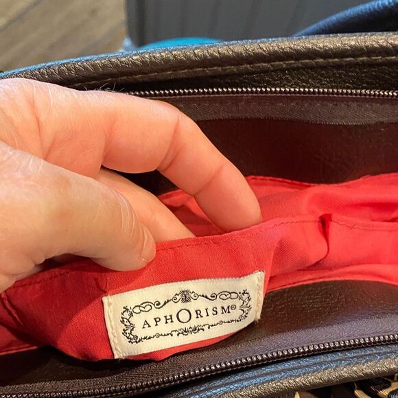 Stylish Brown and Black Woven Handbag - Picture 6 of 6